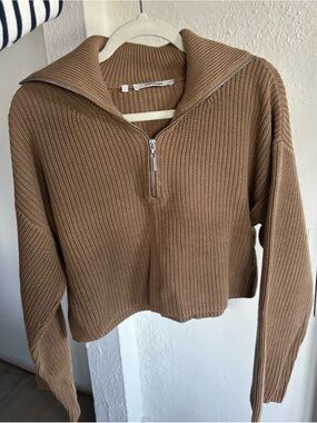 Oval Squate Cropped Ribbed Half-Zip Turtleneck Sweater - Brown